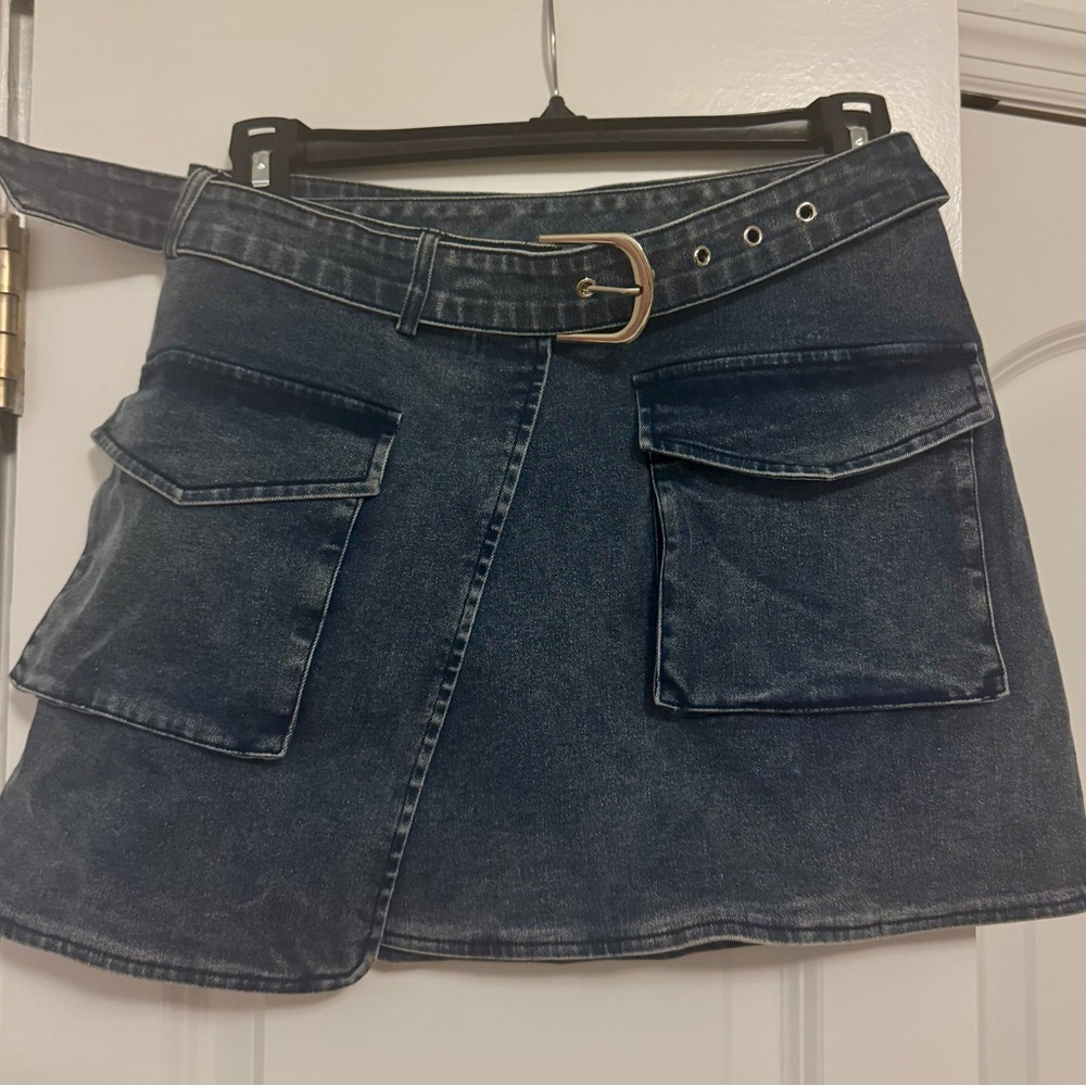 Chic Blue Denim Skirt with Belt